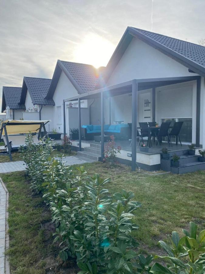 Villa Lipi - Home Away From Home Balatonszárszó Εξωτερικό φωτογραφία